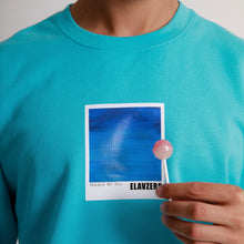 Carica l&#39;immagine nel visualizzatore di Gallery, &quot;Shades Of Sea&quot; Crewneck
